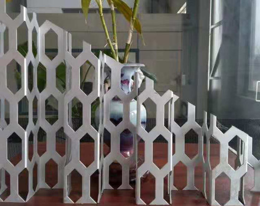 氟碳鋁單板具備的三大特點